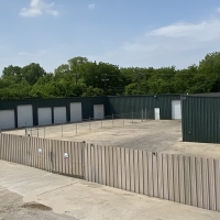 Texas Warehouse  FOR SALE 11,000 SQ FT Half Acre Concrete Lot Fenced 10 Bays